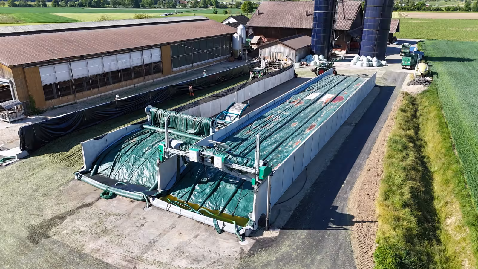 Fahrsiloanlage mit zwei Kammern und AgroCover Abdeckung
